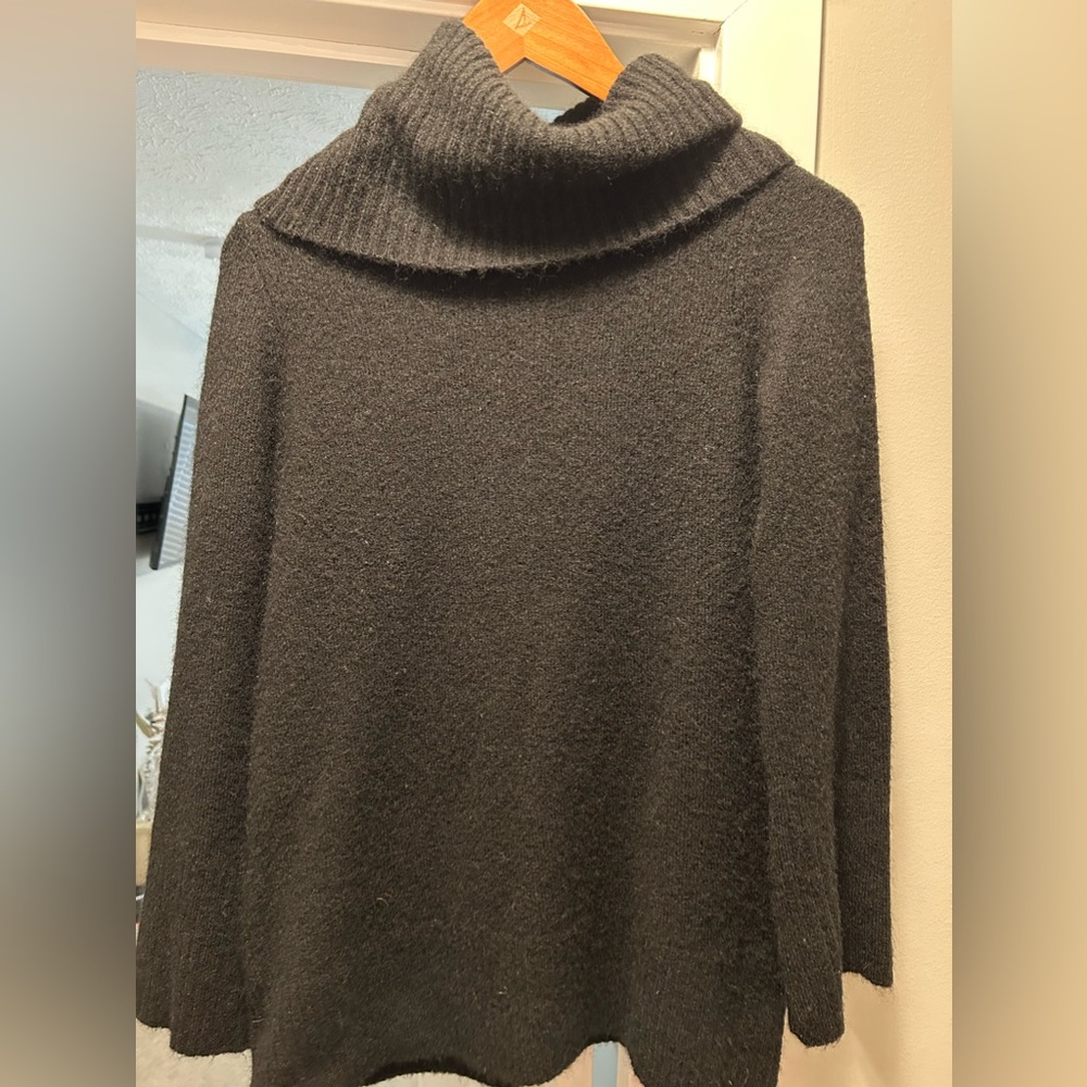 Ann Taylor Black turtle neck sweater